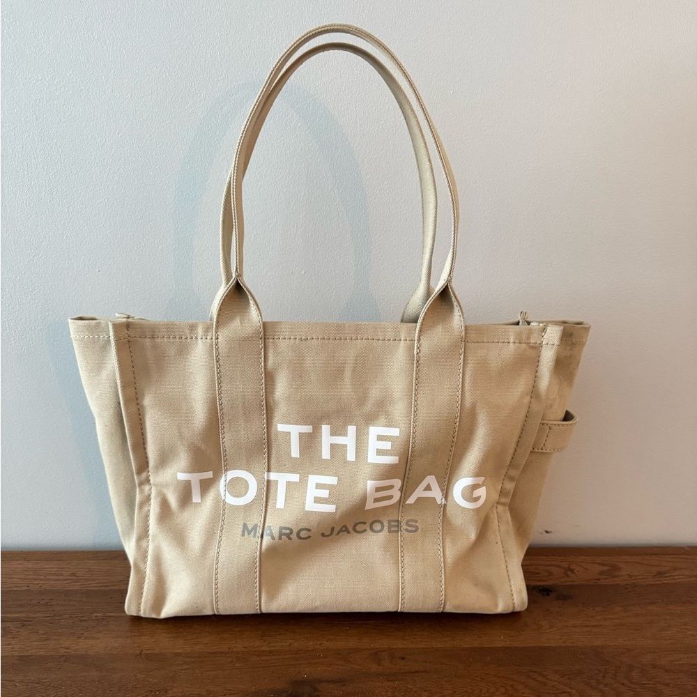 MARC JACOBS the tote bag large